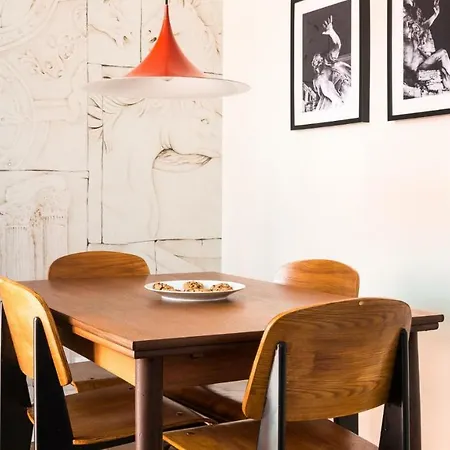 Apartment Plum Guide - Afterglow Lisbon